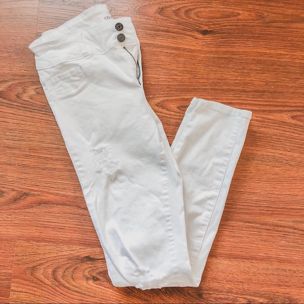 Cello brand white distressed skinny jeans